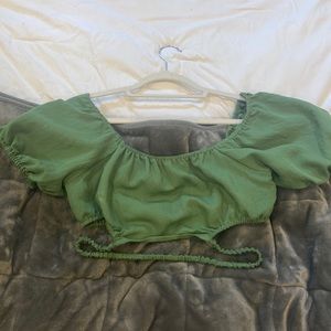 BRAND NEW NEVER WORN Le Lis Green Cropped Top